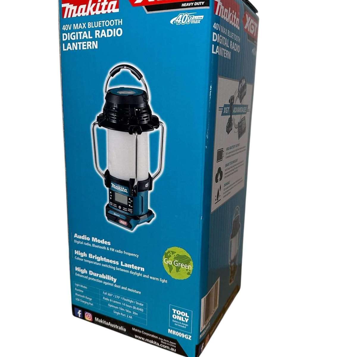 Makita 40V XGT LED Lantern Digital FM Radio Bluetooth USB MR009GZ 2