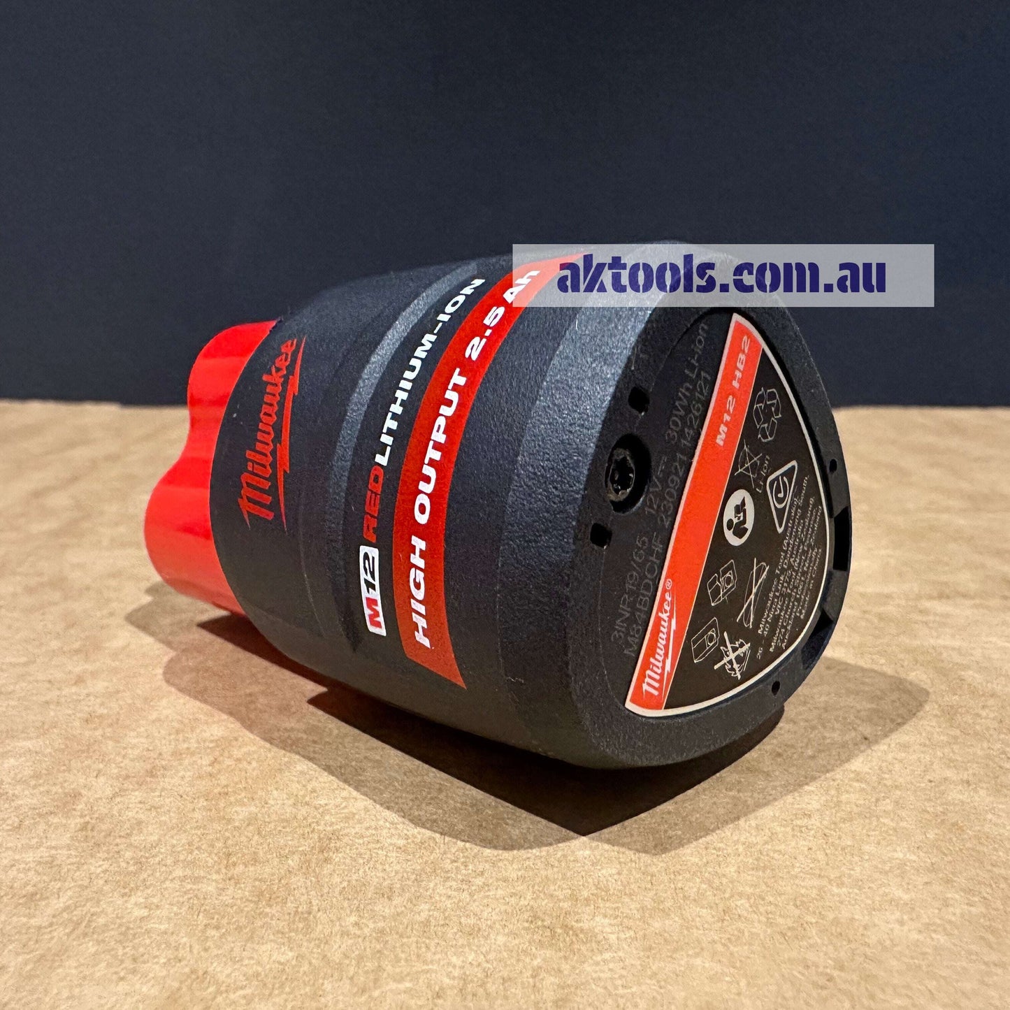 Milwaukee 12V Battery 2.5Ah High Output M12HB2