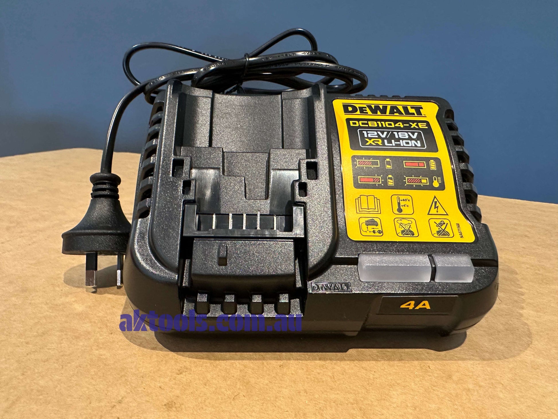 DeWalt 12V-18V Multi-Voltage Battery Charger DCB1104-XE 