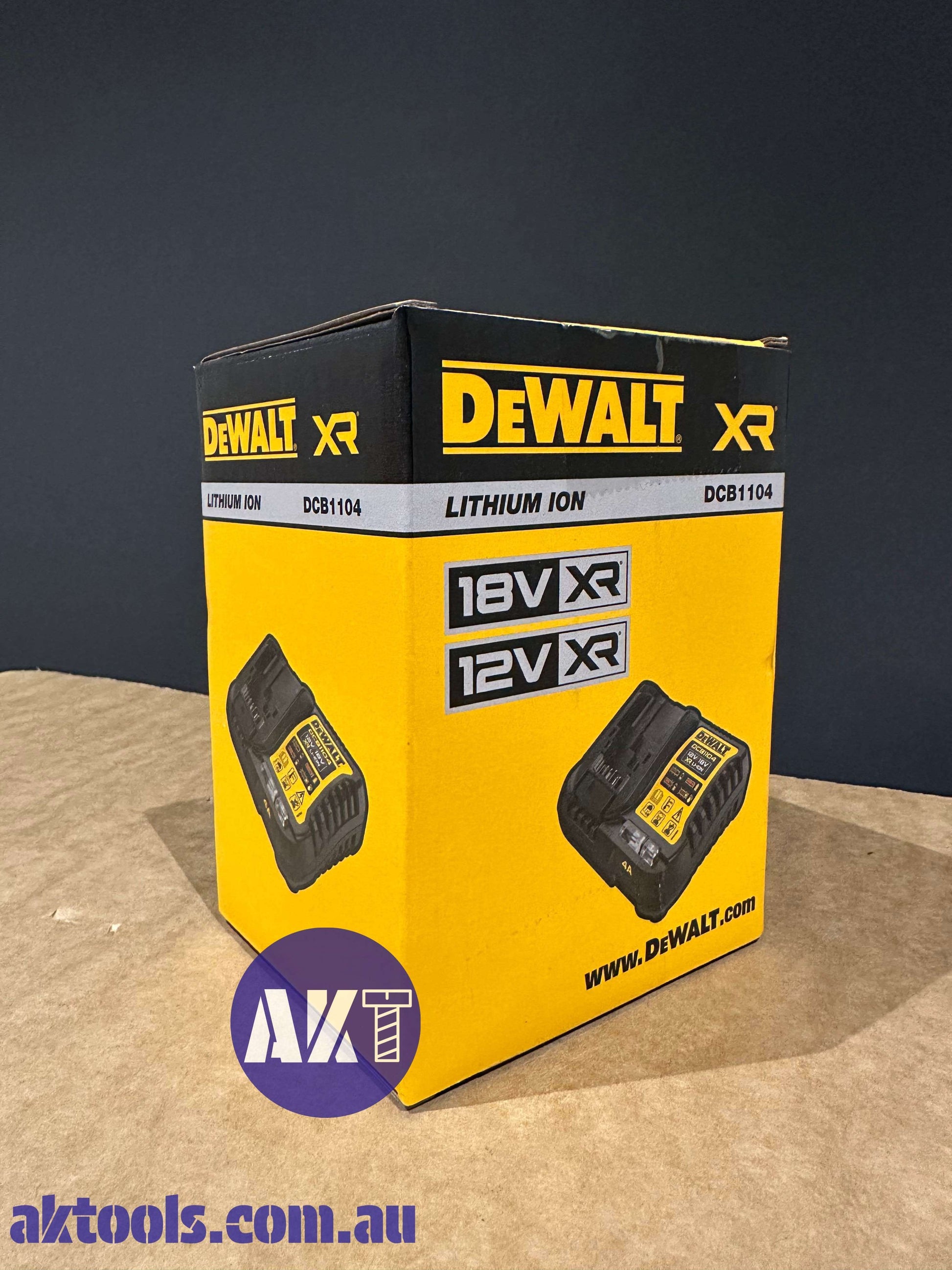 DeWalt 12V-18V Multi-Voltage Battery Charger DCB1104-XE