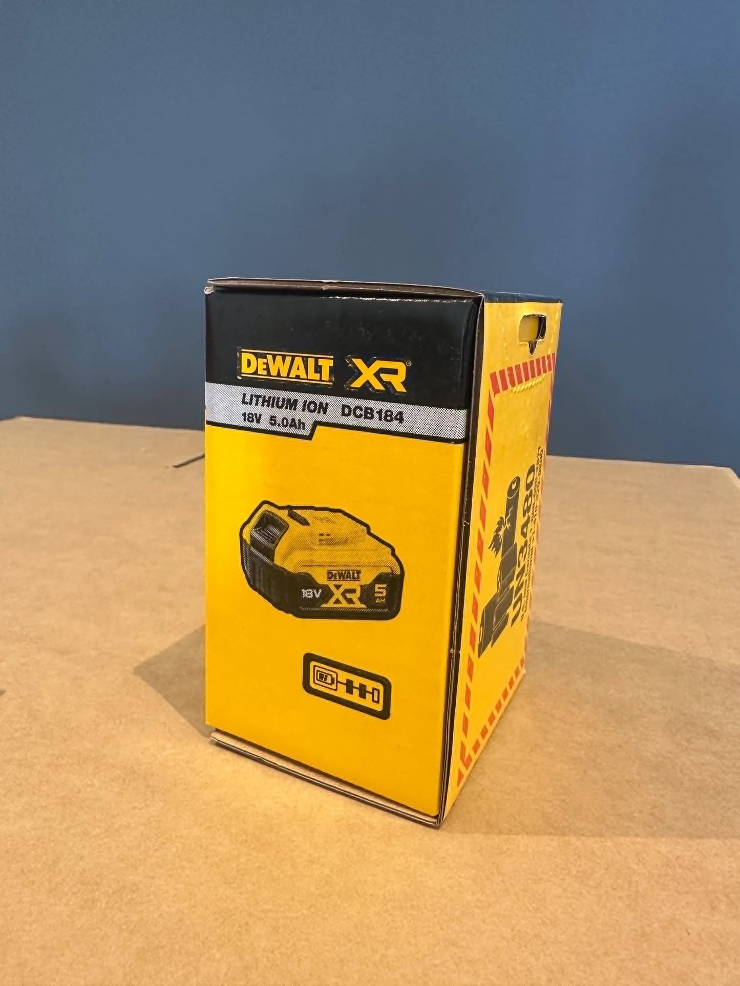 DeWalt 18V XR 5.0Ah LITHIUM-ION Battery DCB184-XE 
