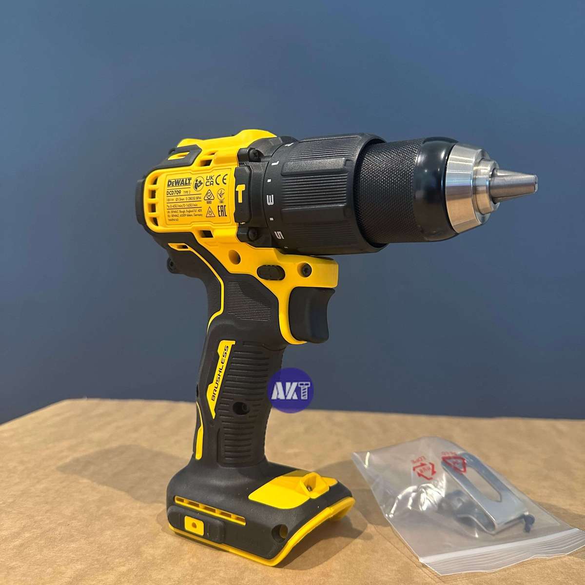 DeWalt 18V XR Brushless Compact Hammer Drill Driver DCD709N 6